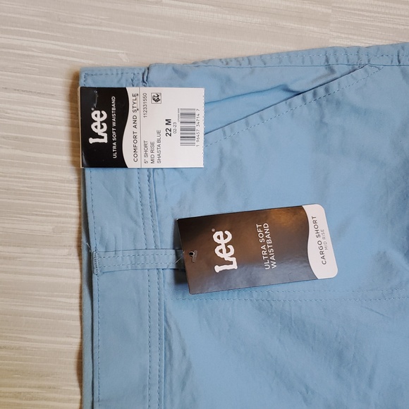 Lee Light Blue Cargo Shorts Comfort Waistband  5" Size 22 NWT - Picture 2 of 6